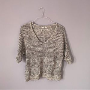 uniqlo v neck sweater w 3/4 sleeves